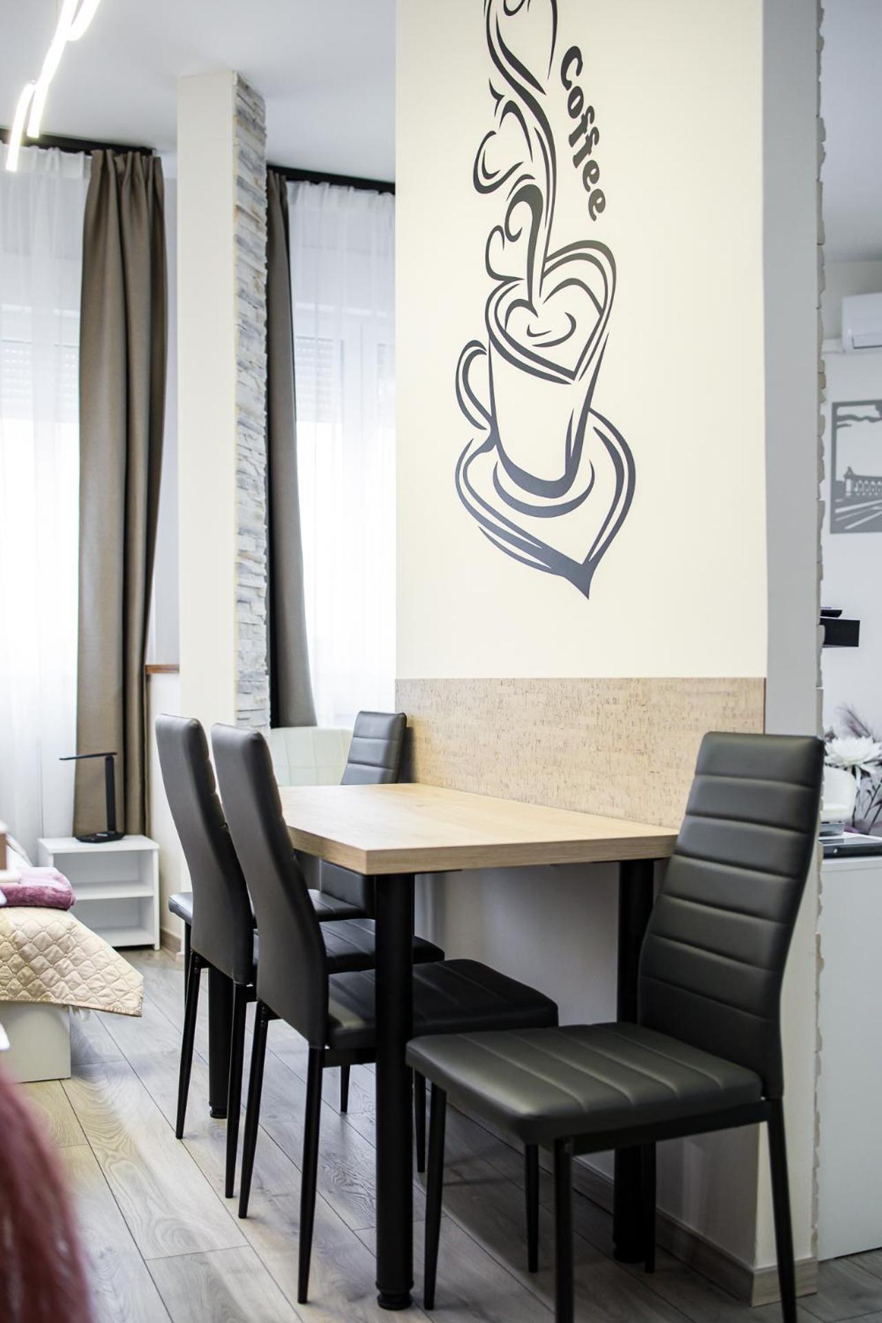 Galaxy Apartement Lift Parking Budapest Luaran gambar